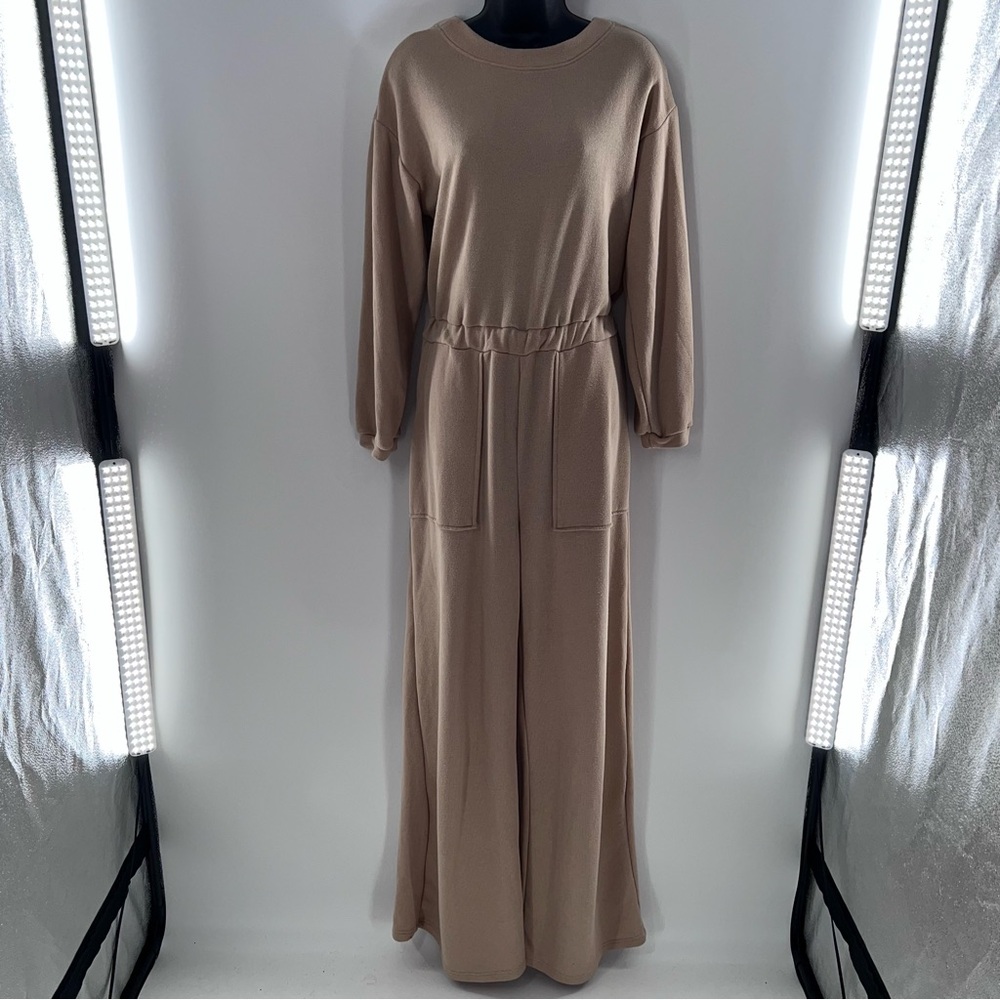 WinWin Refuge Tan Textured Knit Fabric Long Sleeve Jumpsuit w/Deep V Back-Sz S
